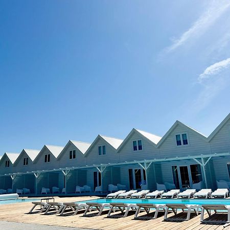 Destino Wakacyjne Domki-Dwa Podgrzewane Baseny-Drink Bar Mielno  Ngoại thất bức ảnh